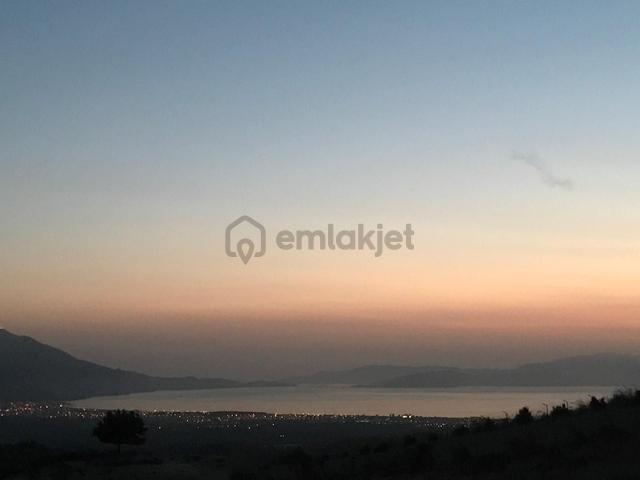 Kuşadası Caferli’de 61.000 M² Teraslanmış, Altyapısı Hazır, Körfez Manzaralı Yatırım Arazisi Kuşadası Caferli’de 61.000 M² Teraslanmış, Altyapısı Hazır, Körfez Manzaralı Yatırım Arazisi