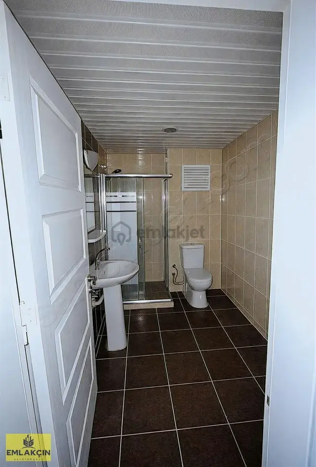 15. Bölge Metronun Dibinde 2+1 85 M² Kapalı Mutfak Satılık Daire 2