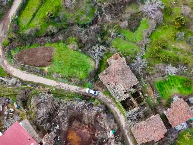 Satılı Ödemiş Beydağ'da İçerisinde Evi Olan 913 M² Bağ Bahçe.. 2