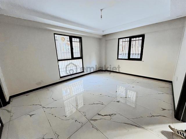 C.gürsel Bul.civarı Ayrı Mutfak 1+1 Kiralık(açıklamayı Okuyun!) 4