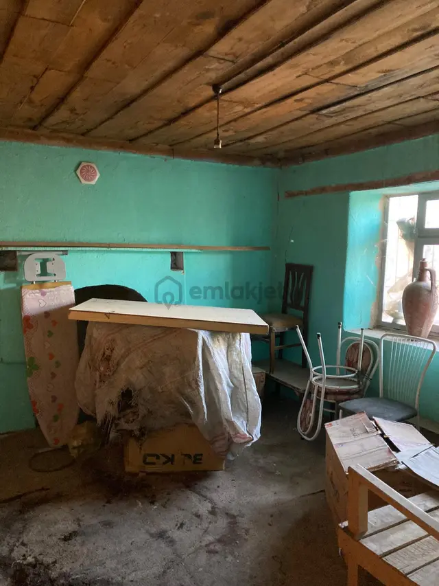 Aydın Karacasu Çarşıya Çok Yakın Satılık Müstakil Ev 3