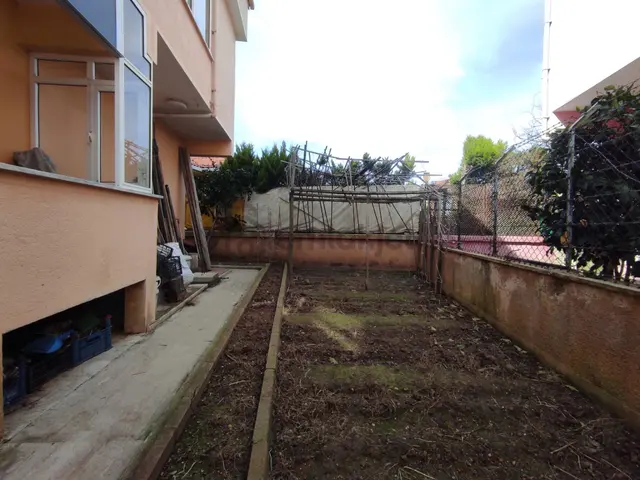 Şile Sahilköy Cadde Üzeri Sitede Full Eşyalı 5+1 Trıpleks Villa 4