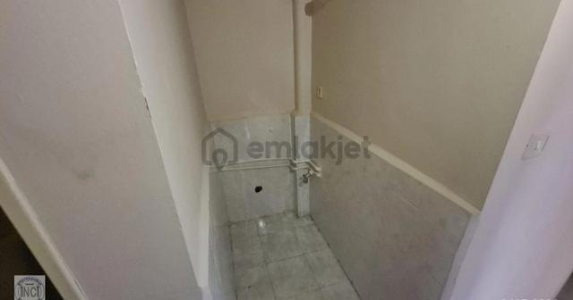 Turangüneş ,yıldızevler'de 3+1 Kombili 1. Kat Daire 4