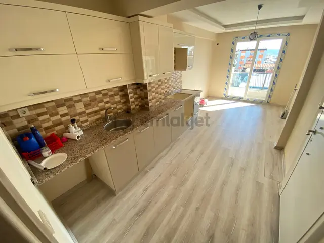 Buca Ufuk Mah.de 1+1 50m2 Balkonlu Havadar Temiz Kiralık Daire 3