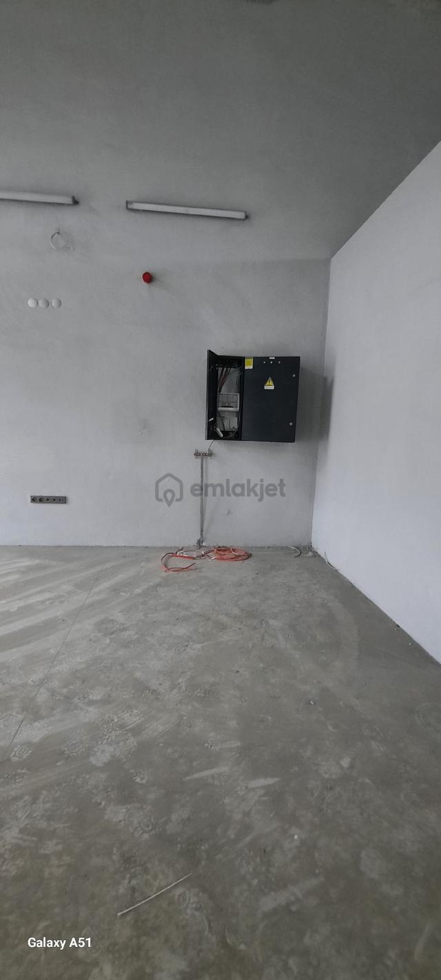 Toybelen Sanayi Sitesinde Borçsuz Is 5