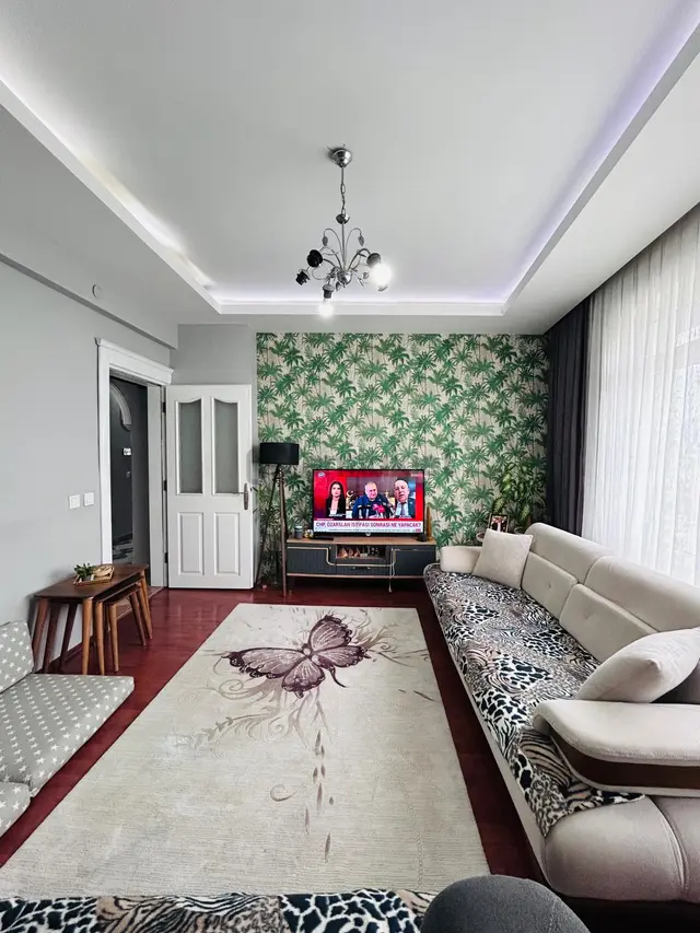 Mevlana Caddesi Üzeri Asansörlü Arakat Geniş 3+1 4