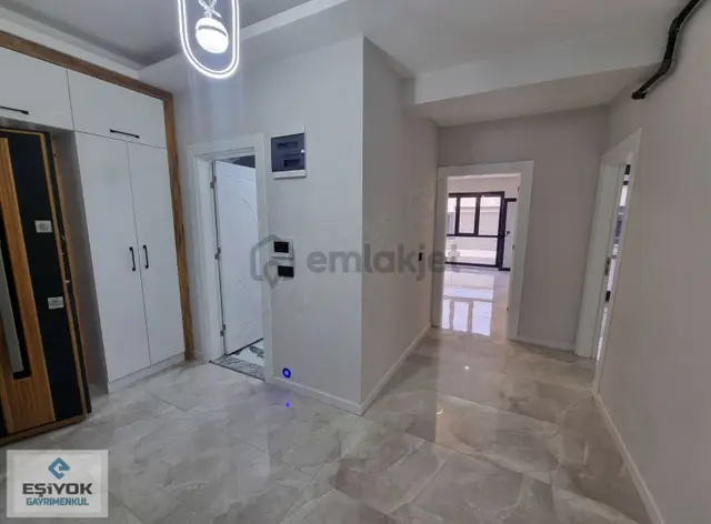 Torbalı Mahallesınde Sıte İcerısınde 2+1 4
