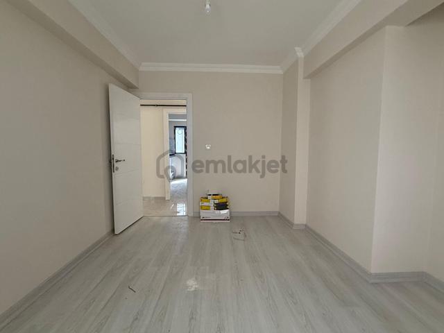 Bağcılar Yeni Mahalle'de Satılık 3+1 Daire Sıfır, Krediye Uygun 5