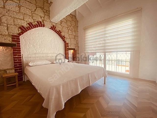 İzmir Çeşme Alaçatı Köy İçi Müstakil Havuzlu Kiralık Dubleks 4