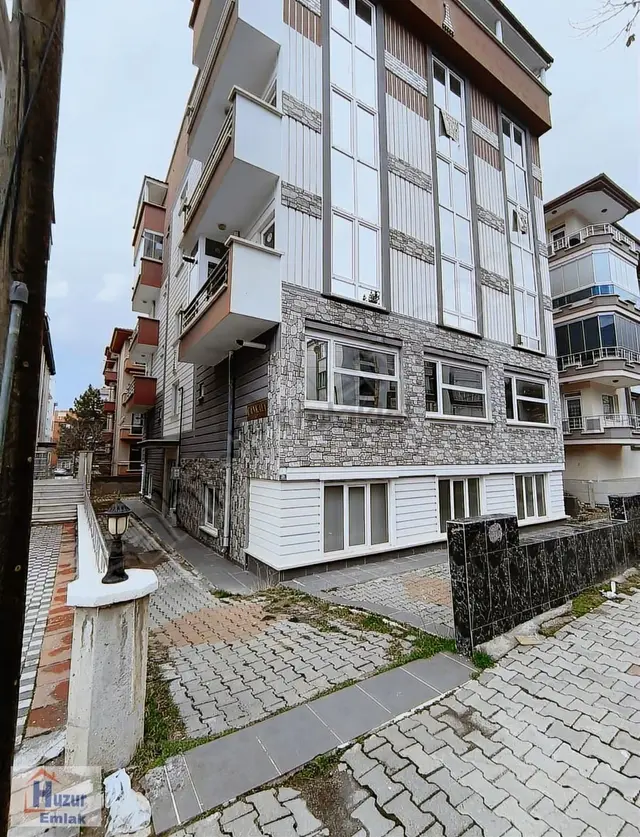 Güvenevler Mah. Ters Dubleks 4+1 Satılık Fırsat Daire 5