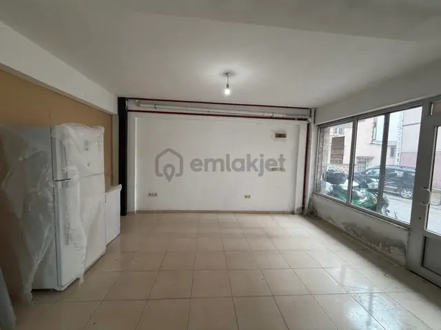 İlkadım İlyasköyde Kiralık 110 M2 Dükkan 3