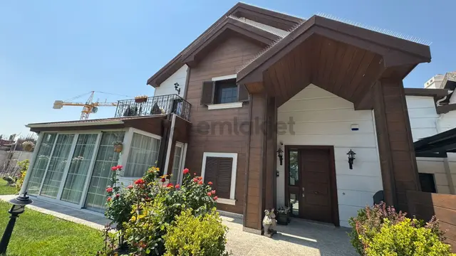Angora Evleri'nde Havuzlu Satılık Villa 5