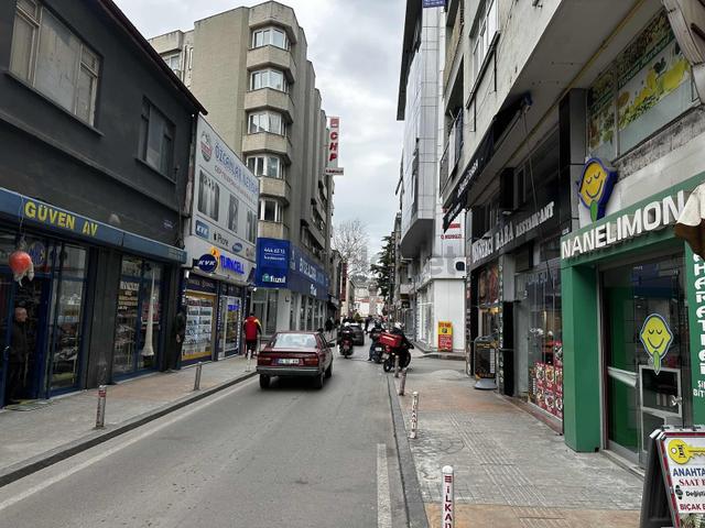Deka Gayrimenkul'den İlkadım Merkezi Konumda Kiralık 4+1 Ofis 3