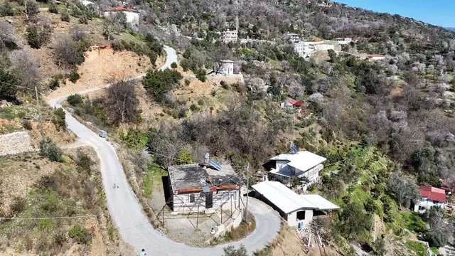 Alanya Yenice'de 1.717m2 Deniz Manzaralı Müstakil Yaşam Alanı 1