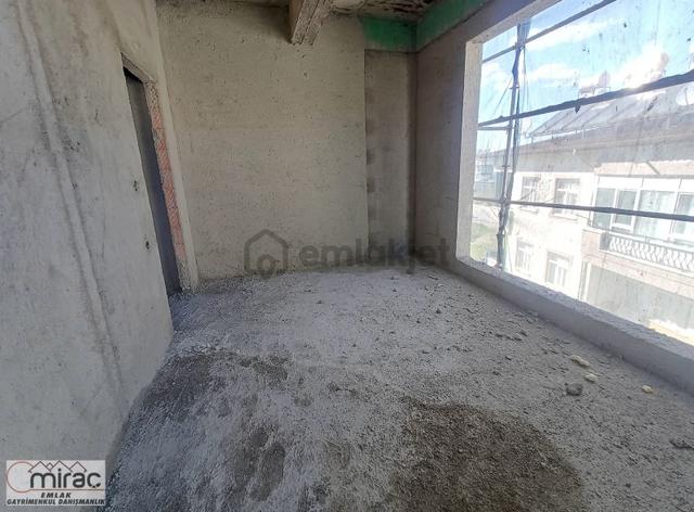 Sarılar Ana Caddeye Yakın Konumda İnşaat'tan Satılık Dubleks 5