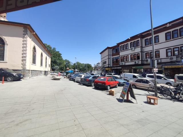 Ulusoy İş Merkezin’de Satılık Dükkan 4