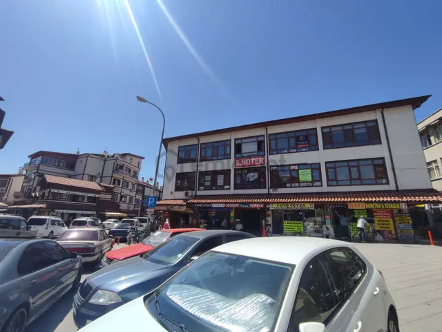 Ulusoy İş Merkezin’de Satılık Dükkan 1