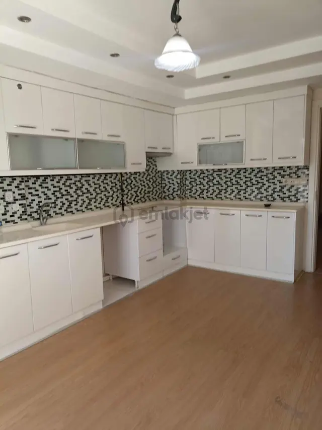 Kocabıyık Gayrimenkul'den Tavas Samanlık Kiralık 3+1 Daire 1