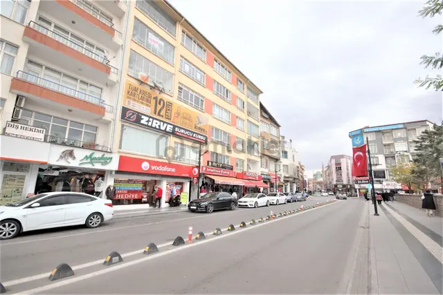 Muhsin Çelebi Mahallesinde Zafer Okulu Yanı Kiralık 3+1 Daire 3