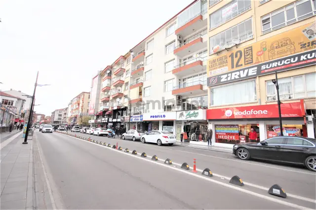 Muhsin Çelebi Mahallesinde Zafer Okulu Yanı Kiralık 3+1 Daire 2