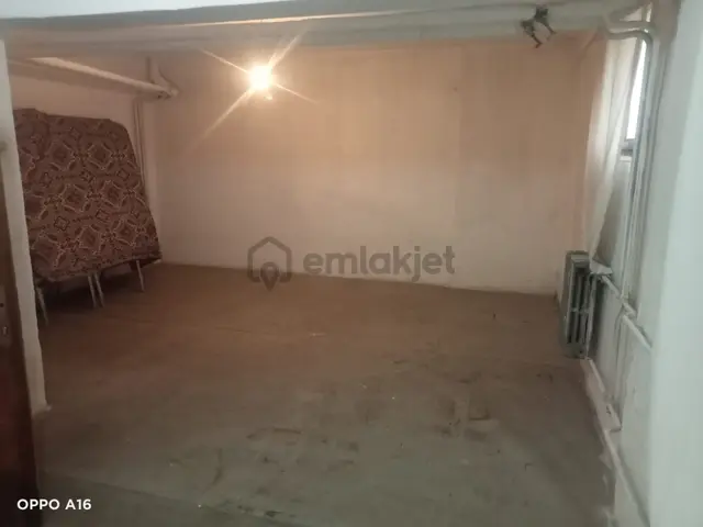 Depo Kiralık Başkent Hast Karşı Sokağında Herşey Dahil Yıllık 60000 Tl Kıralık Depo 5