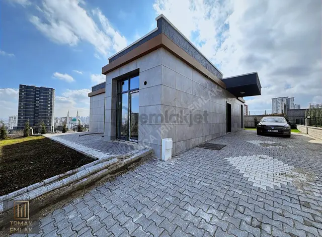 Bağlıca'nın En Nezih Bölgesinde Tek Kat 4+1 Satılık Villa 3