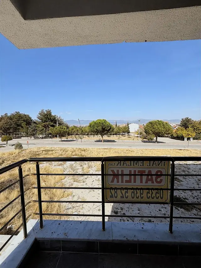 İnal Emlaktan Yeni Hastane Yakını Satılık 1+1 55 M2 Sıfır Daire 3