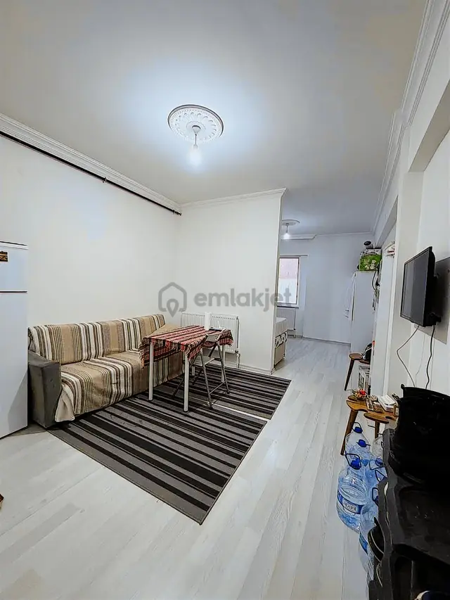 İnal Emlak 'tan Merkezde Satılık Eşyalı Kiracılı 1+1 Daire 4