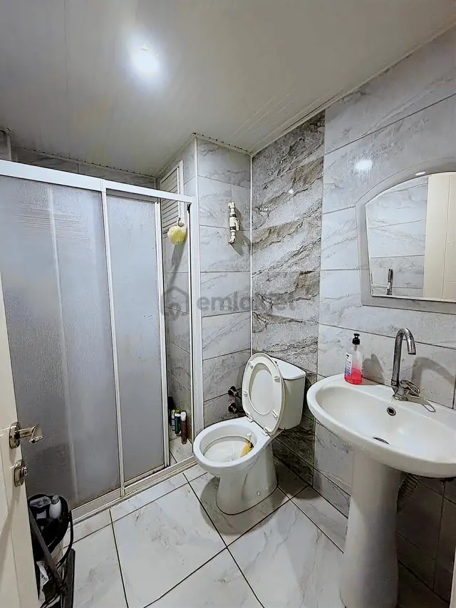 İnal Emlak 'tan Merkezde Satılık Eşyalı Kiracılı 1+1 Daire 2