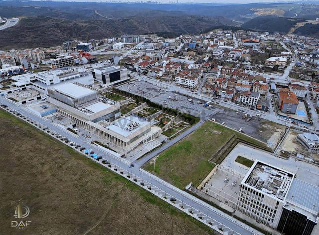 Arnavutköy Taşoluk'ta Belediye Yanı Satılık Dükkan 5