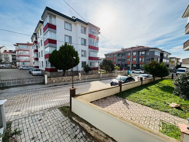 Sevinç'ten Acil Fiyat Düştü İhsaniye Siteler Bölgesi Garajlı 3+1 1