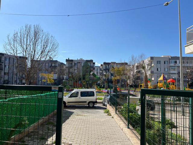 Nihal Bele'den Seyrek'te, Bakırçay Ü'ne Komşu 2+1 5