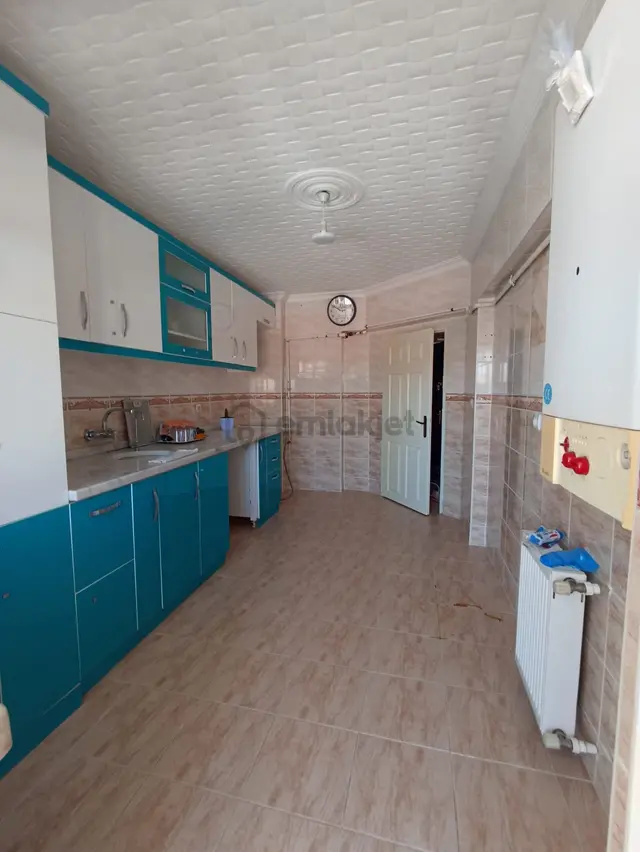Sahibinden Memura Kiralık 4.katta Yapılı 3+1 Daire 3