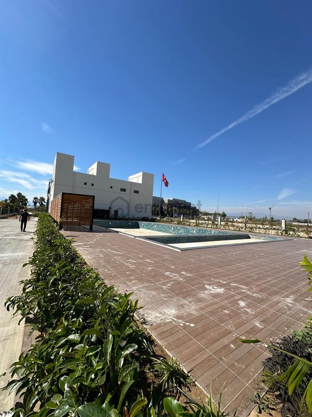Antalya Havalimanı Karşısı Agora Avm Dibi Sitede Havuzlu Lüx 1+0 Satılık Daire 5