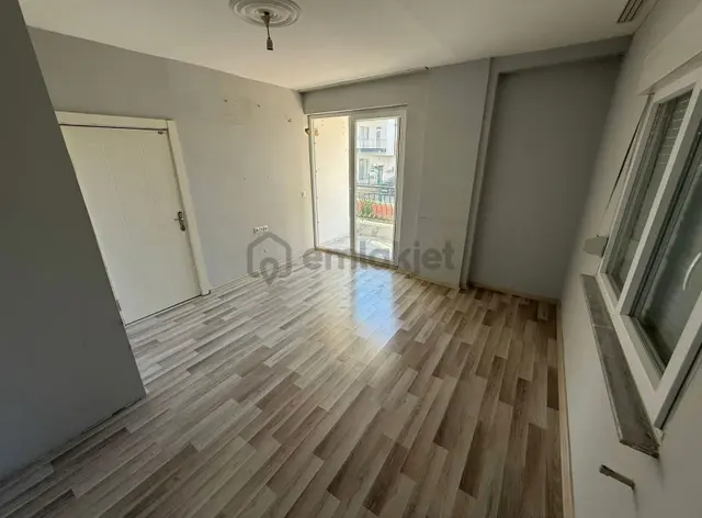 Çamlibelin En Uygunu 2+1 3 Yaşında Fırsat Daire 3