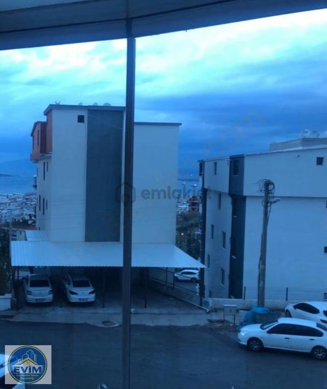 Haydaraliev Lisesi Mevkiinde Satılık Geniş Ara Kat Daire 5