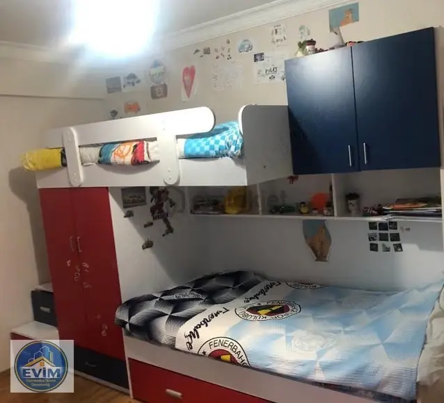 Haydaraliev Lisesi Mevkiinde Satılık Geniş Ara Kat Daire 2
