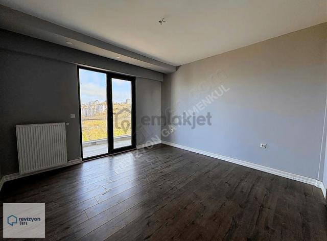 Revizyon'dan Lavinya Karadeniz Sitesi **sıfır** 3+1 3