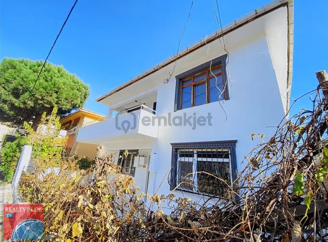 Sultanbeyli 315 M2 Arsa İçinde 2 Katlı Müstakil Ev 3