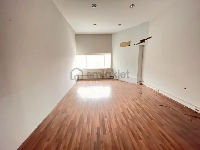 İkitelli Organize Sanayi Bölgesinde 800 M2 3 Katlı 140 Kw 5