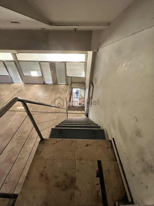 İkitelli Organize Tümsan 1 Sanayi 600 M2 Tır Kamyon Yaklaşır 5