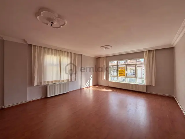 Barut Emlaktan Güney Cephe 125 M2 3 Cepheli 3+1 Daire 3. Kat 1