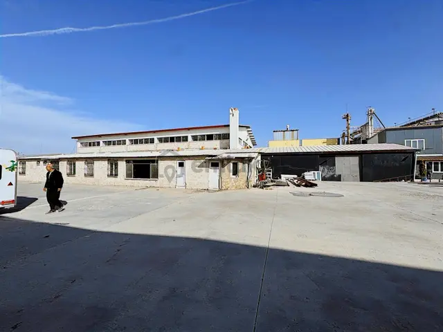 Afyonkarahisar Merkez Osb'de İdari Ofisli 300 M2 Nitelikli Depo 3