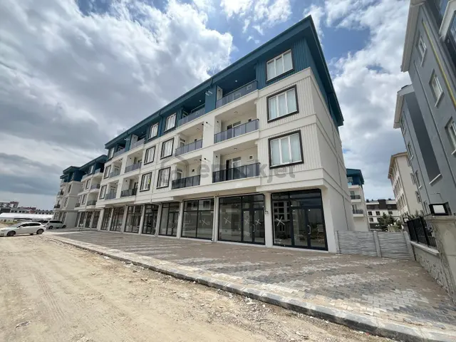 Uydukent Devlet Hast. Yakını-orhangazi Mah. Sıfır 390m² Dükkan 2