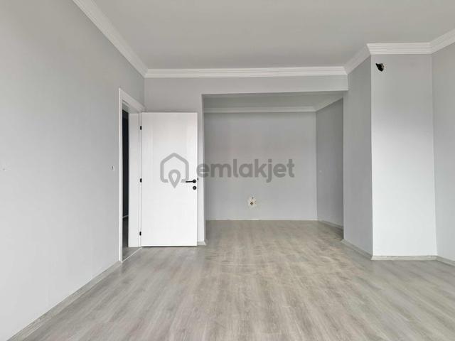 Şehir Merkezinde Satılık İçi Sıfır Yapılı Geniş Satılık Daire 2