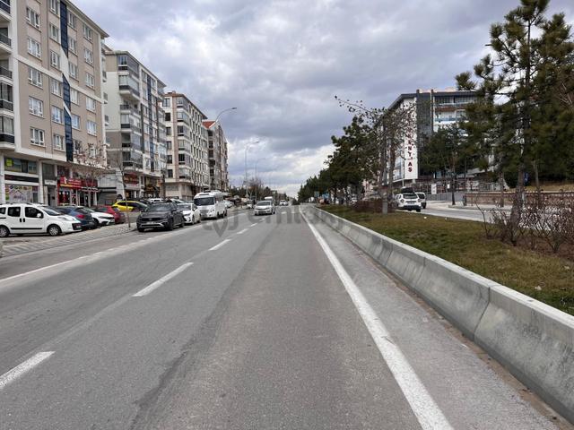 Adnan Menderes Bulvarı'nda Satılık 70 M²teraslı 90m² 2+1 Daire 4