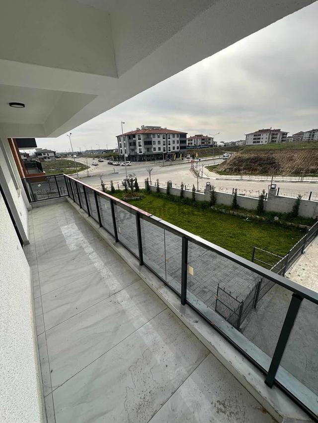 Rumeli Mahallesin De 2+1 Havuzlu Site İçi Satılık Daire 5