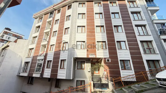 İlka'dan Fırsat Metrobüse Yürüme Mesafeli Satılık Daire 1