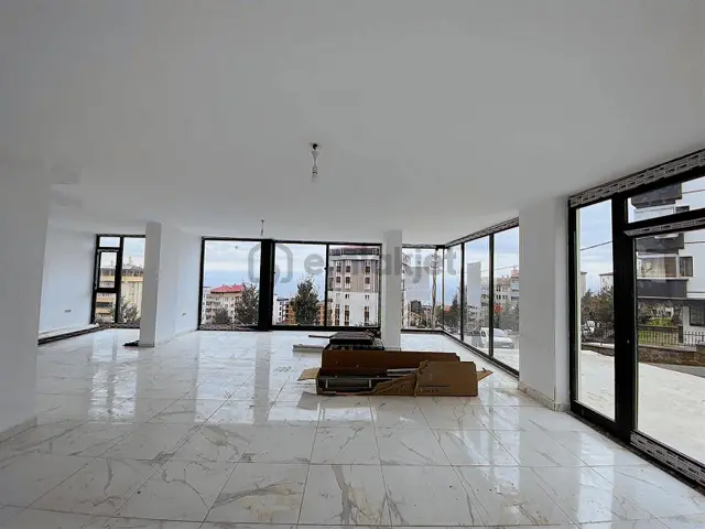 Trabzon Gayrimenkulden Kanuni Mahallesinde Kiralık İş Yeri 3