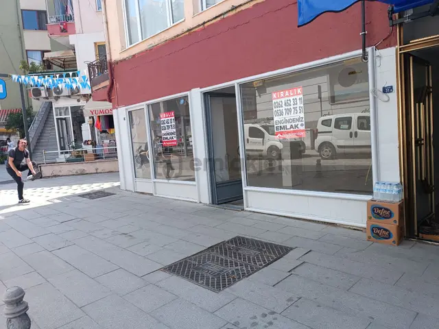 Engindeniz Emlak'tan Çarşı Merkezde Kiralık Köşe Dükkan 1